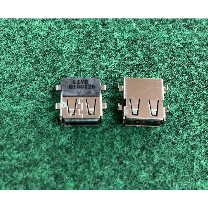 Port USB 2.0 แบบที่ 2  Acer E1-571G  ขนาด  12mm x 15mm USB2.0  จำนวน 1 อัน