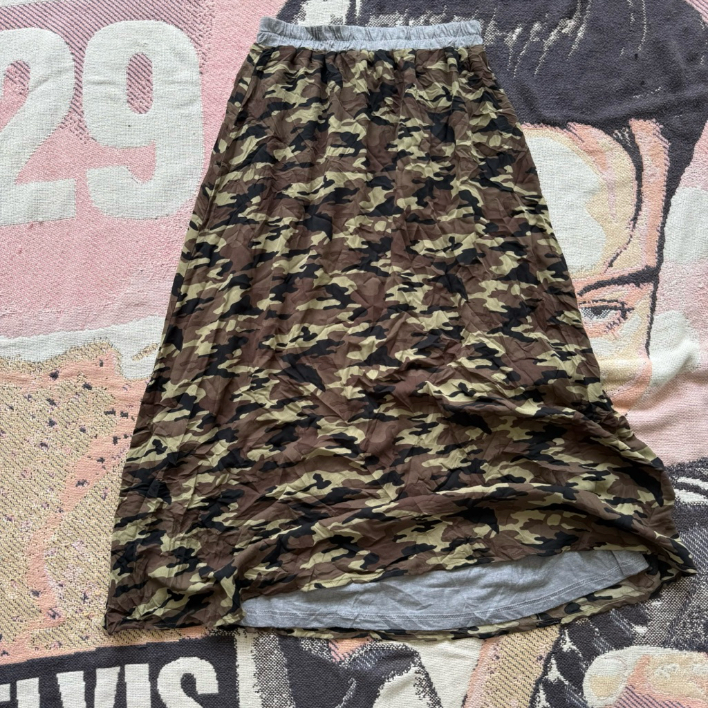 Skrit Army         .