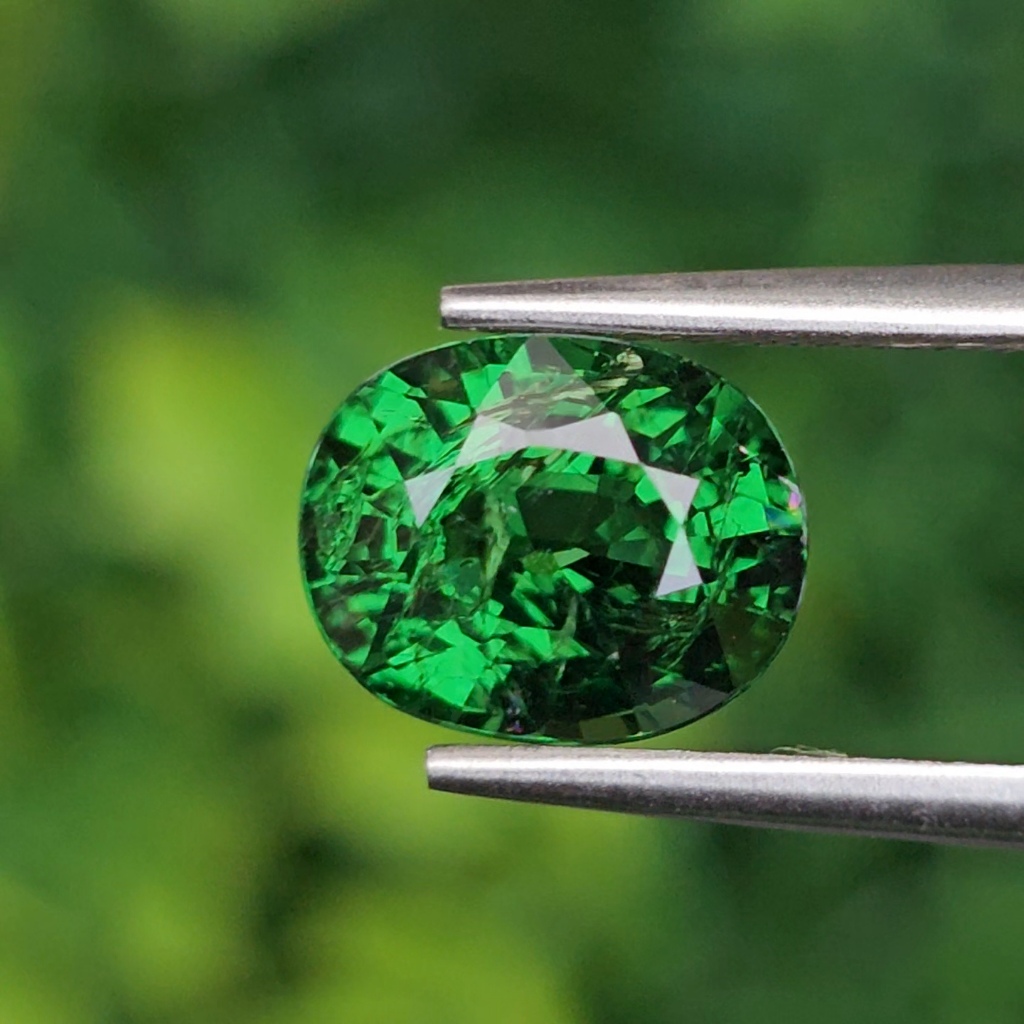 พลอย ซาโวไรท์ Tsavorite Garnet 2.98 กะรัต (Cts.) ดิบ Unheated อัญมณีมงคลประจําวันเกิด เครื่องประดับพ