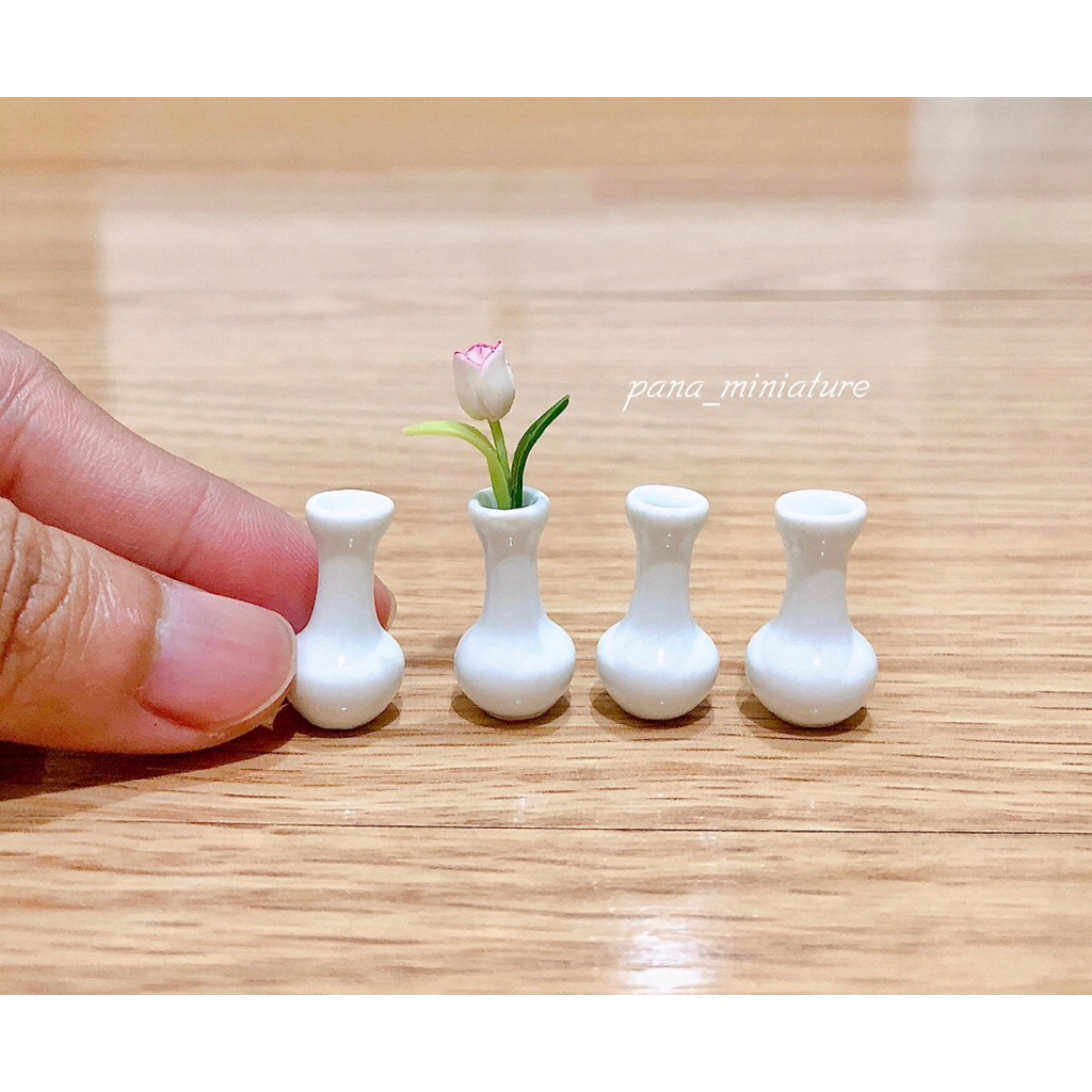 แจกันเซรามิกจิ๋วมาก ปากเล็ก สูง 1.8-2 cm. ราคา/ชิ้น