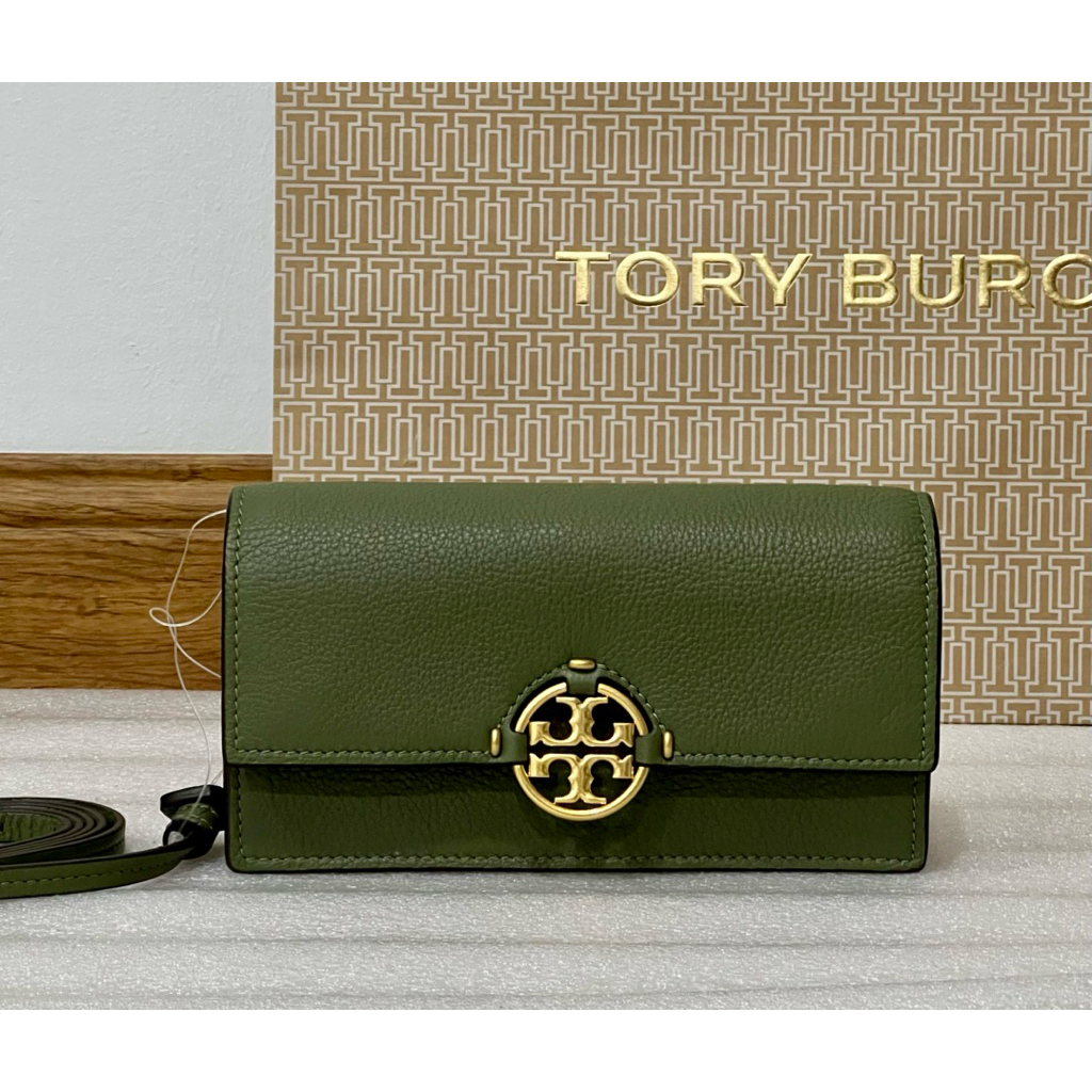 มีสองสี ถือคลัชใด้ สะพายใด้  งาushop Miller Wallet Crossbody 137145