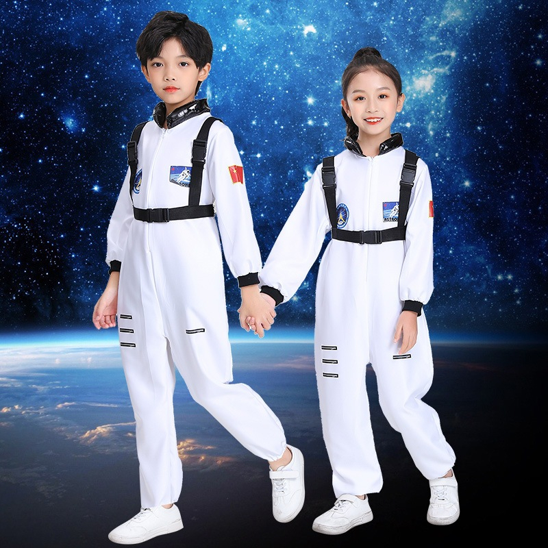 ​ ุชุดอวกาศ ใส่ได้ทั้งลูกสาว ลูกชายจร้า ใส่ได้ทั้งงานโรงเรียน ครบเซตรวมเข็มขัด พร้อมส่งจร้า​ ลายสกรีนอาจต่างนะคะ