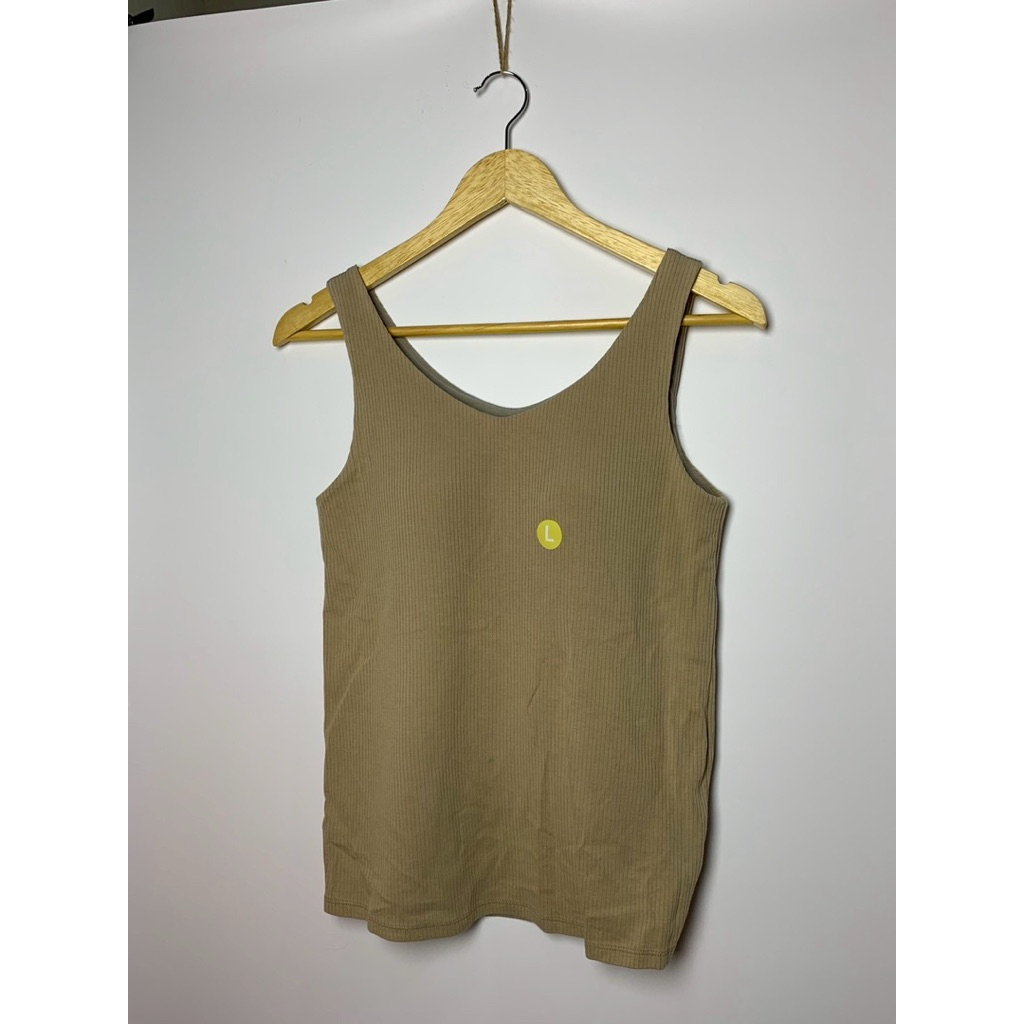 กล้ามผ้าร่องคอวีสีน้ำตาล Uniqlo Airism Bratop ไซส์ L