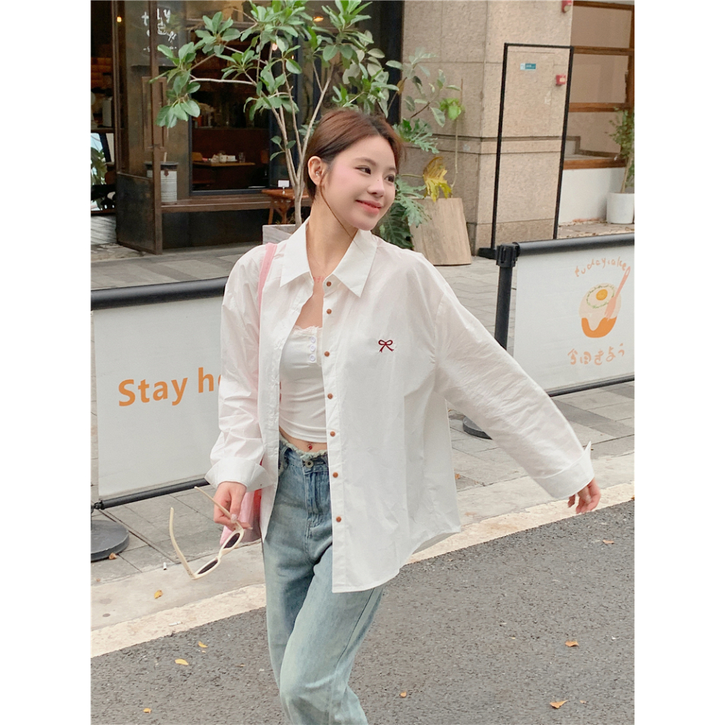 Beryl เสื้อเชิ้ตแขนยาว สีพื้น ปักลายโบว์ ทรงหลวม สีชมพู เสื้อสไตล์เกาหลีแฟชั่นลำลอง แมชง่ายกับทุกลุค - รูปที่ 2
