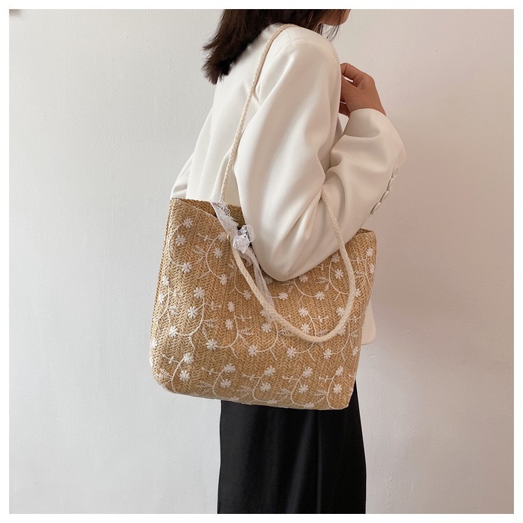 B-2281 กระเป๋าสะพายไหล่ กระเป๋าสาน สไตล์วินเทจคลาสสิค แฟชั่นฤดูใบไม้ผลิง กระเป๋าขนาดใหญ่จุของได้เยอะ แฟชั่นมาใหม่ 4สี