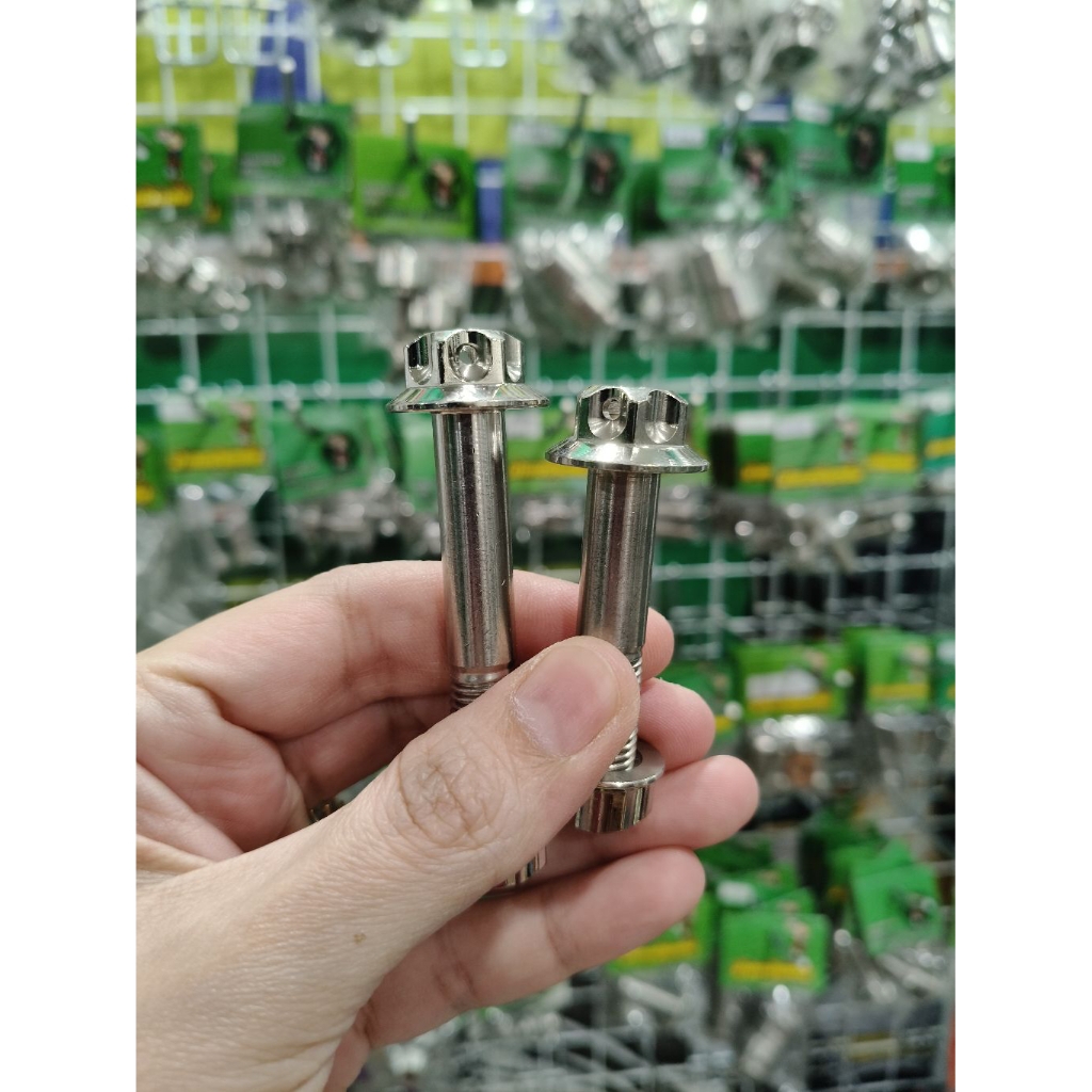 น้าคมน็อตซิ่ง น็อตยึดโช็คบนล่าง(หูบน) Kr/Serpico เฟือง(ตัวผู้2ตัว+ตัวเมีย2ตัว)