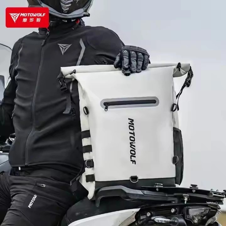 กระเป๋าเป้กันน้ำอเนกประสงค์ กระเป๋าสะพายหลัง Motowolf MB3 ขนาด 20ลิตร  MB 3
