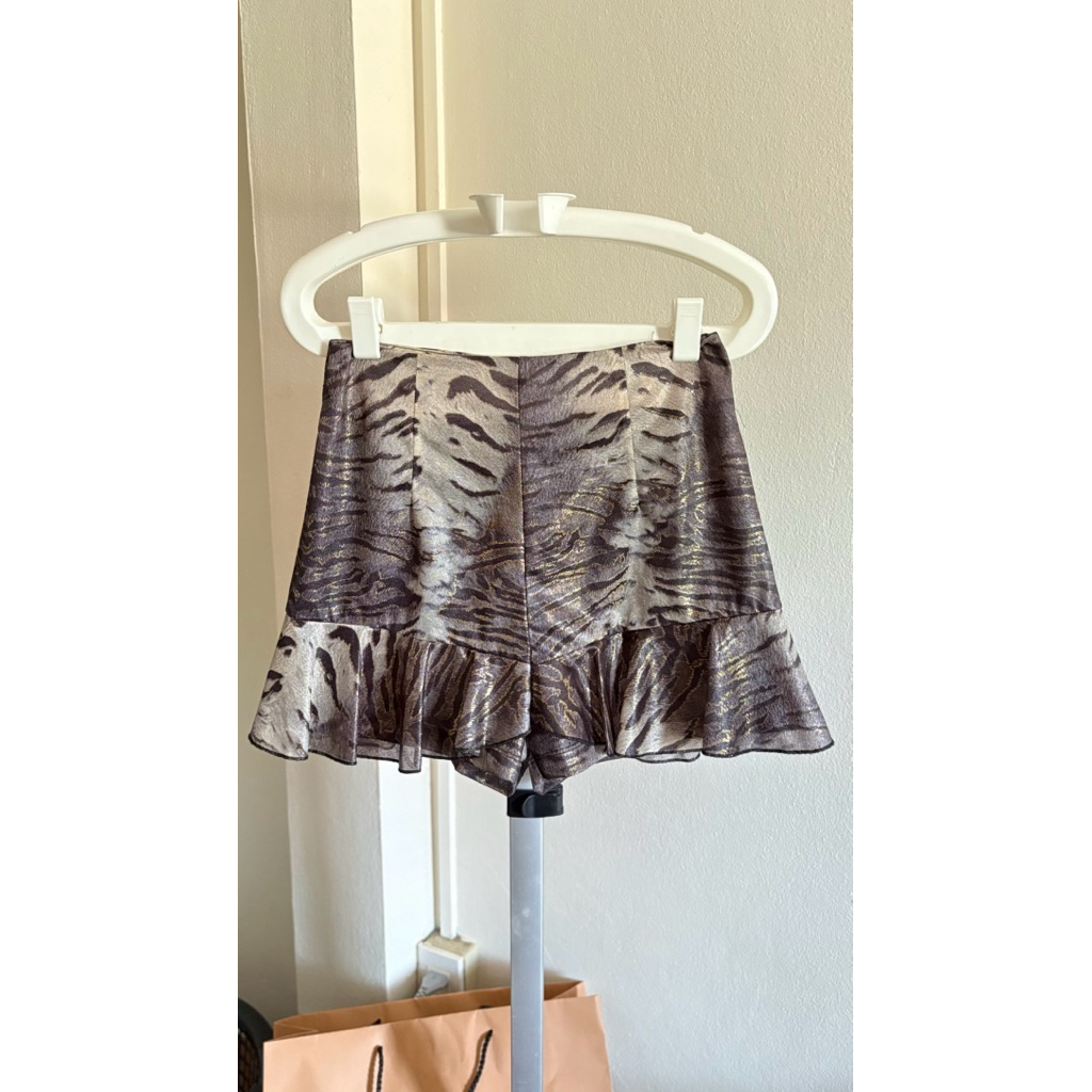 กางเกงกระโปรงแบรนด์ CPS chaps ลายเสือวิงค์ๆ