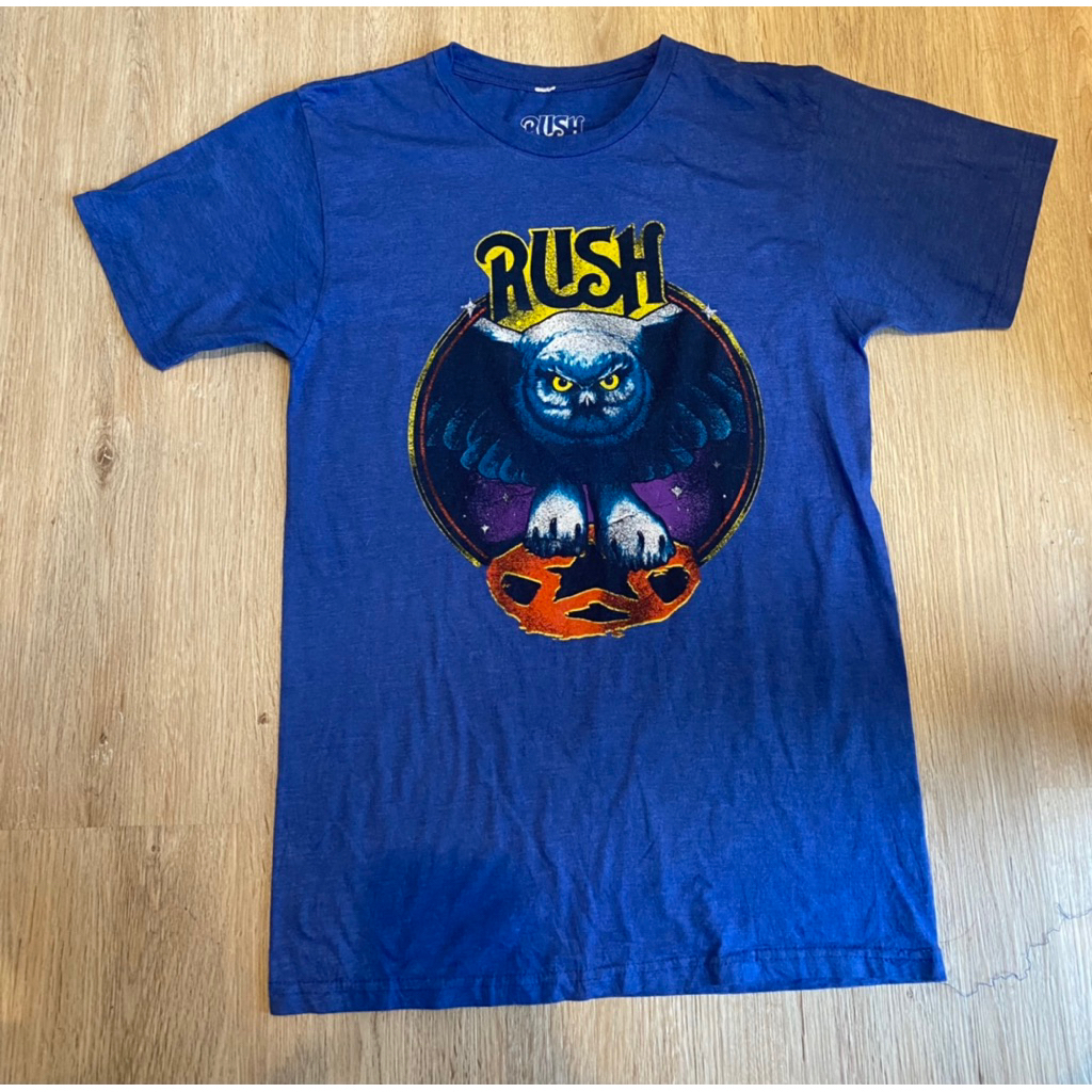รหัสB3 RUSH T-Shirt ขนาด: อก 34-36นิ้ว ยาว 27นิ้ว  ตำหนิ: - ราคา: 170บาท 💖
