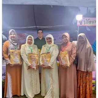 [โปรตุนด่วน!!] ข้าวหอมมะลิทอง 100% ข้าวกลางปี ข้าวหอม ตรา ชากังราว ผลิตโดยข้าวตราฉัตร CP ชากังราวทอง 14 กิโลกรัม