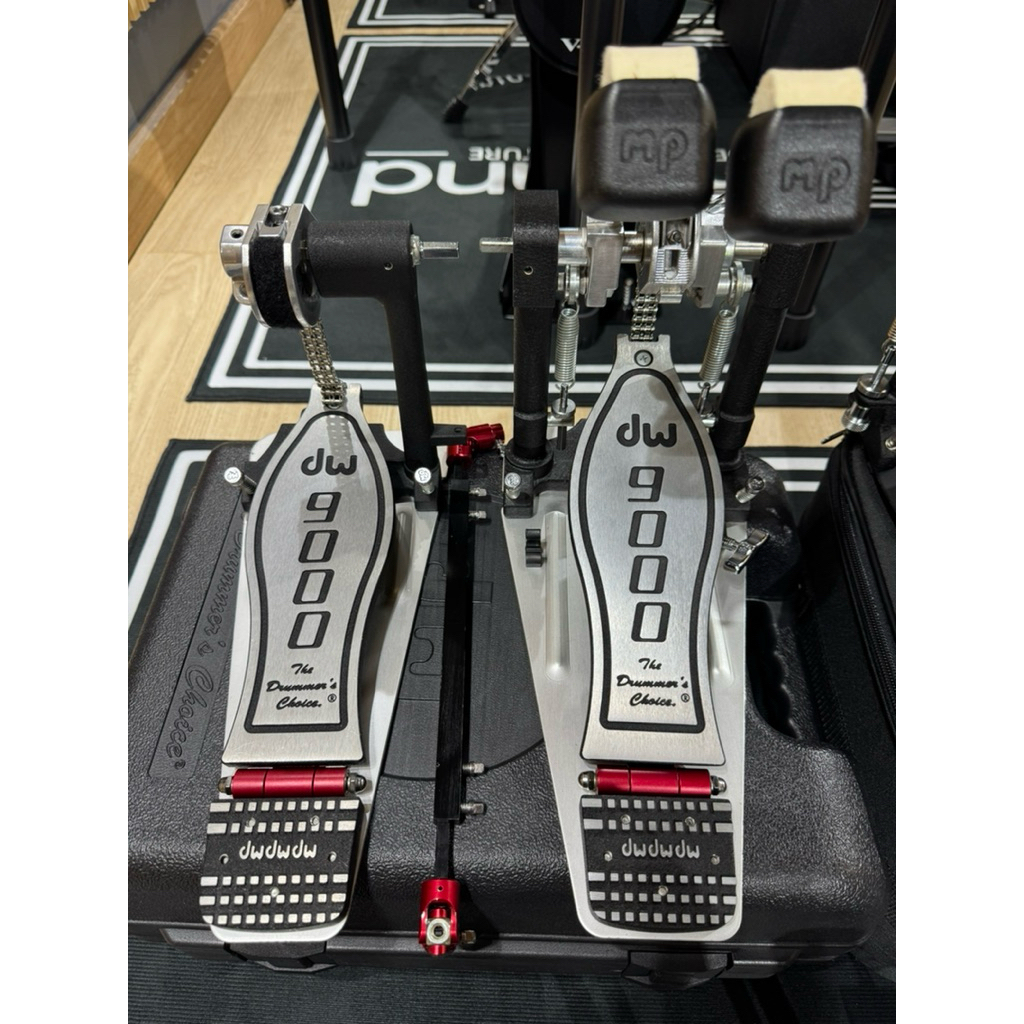 กระเดื่องคู่ DW9002 Genเก่า [9000 Series Double Bass Pedal] แถมฟรี เคสแข็งใส่กระเดื่องdw มือ2 สภาพเห