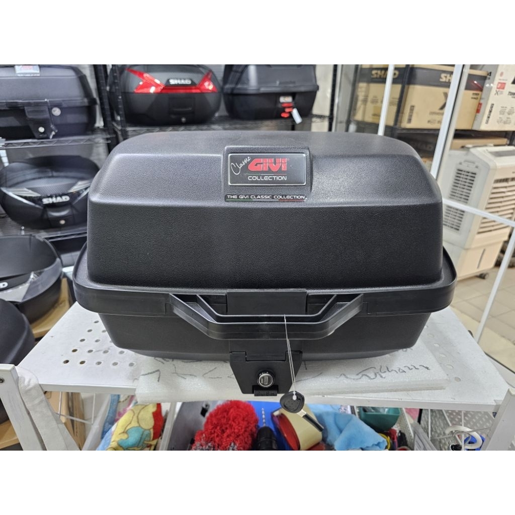 GIVI E20N  กล่องท้ายรถ