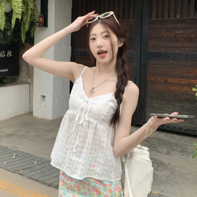 สายเดี่ยว สายเดี่ยวคอวี ทรงเข้ารูป ใส่แล้วดูผอม สไตล์เกาหสี แบบเก๋ #020393