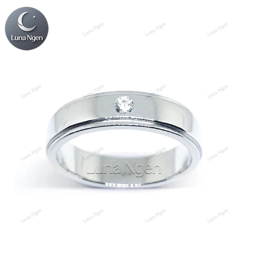 Luna Ngen แหวนเงินแท้ 925 ฝังเพชรสวิส(CZ) กว้าง 6 มิลลิเมตร แหวนคู่รัก