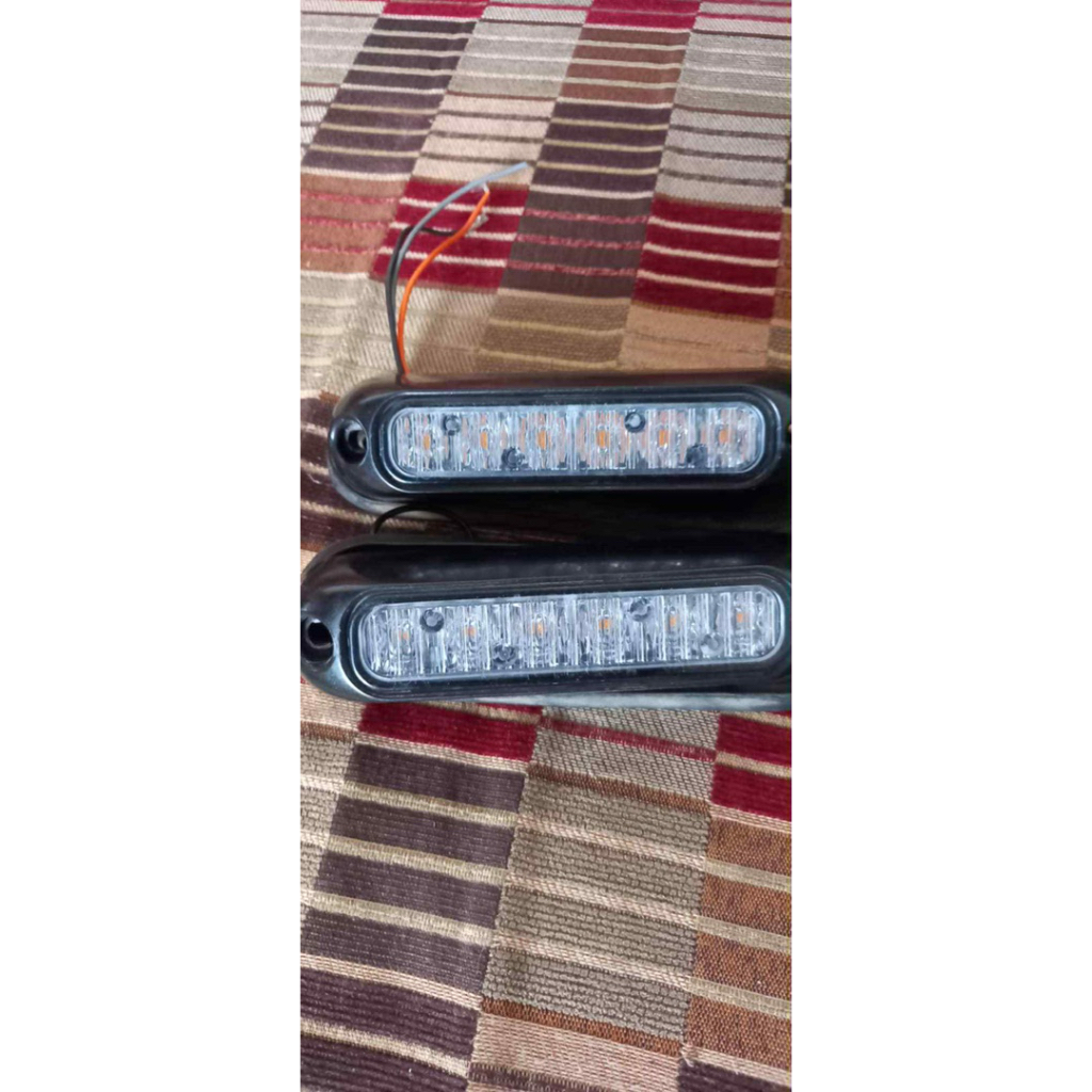 whelen ion สีเหลืองทั้งสองดวง