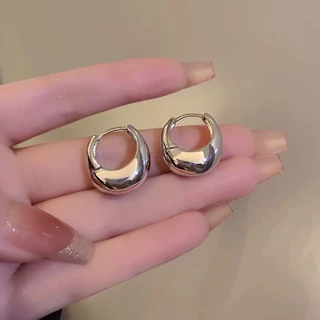 พร้อมส่ง! ราคา/คู่ ต่างหูรุ่น Classic Dome Hoop ต่างหูห่วงมินิมอลทรงโค้งมน ห่วงหนาเรียบหรู ล็อกแน่น เนื้องานเกาหลีคุณภาพ