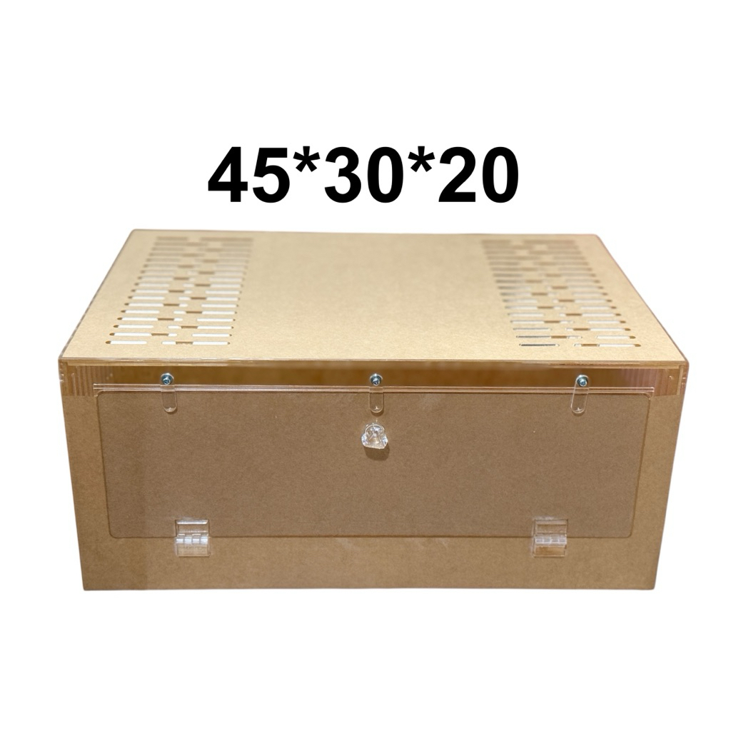 กล่องอะคริลิค 45*30*20 รูระบาย 0.5 มี 3 ตัวล๊อค เหมาะสำหรับสัตว์เลื้อยคลาน