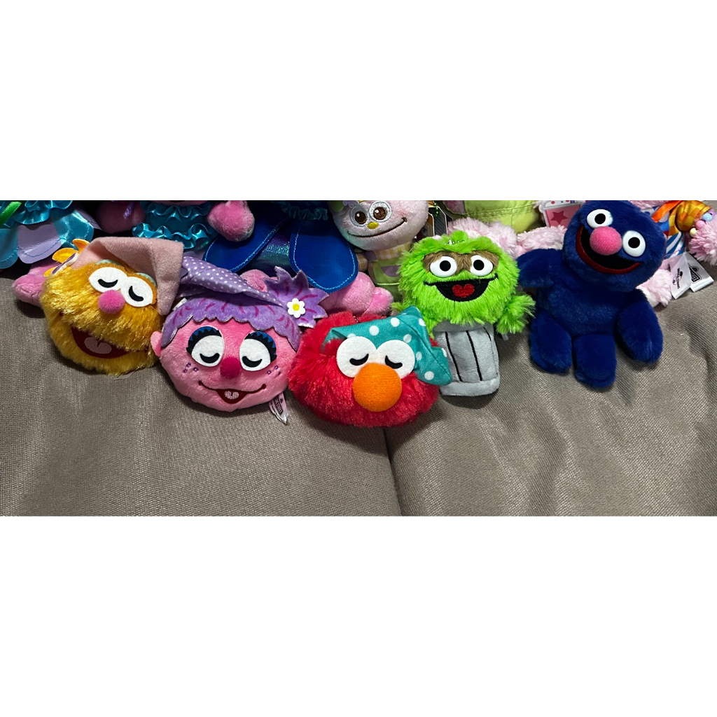 Sesame Street Gachapon กาชาปองพวงกุญแจ ❤️💙💜🩷🧡💚