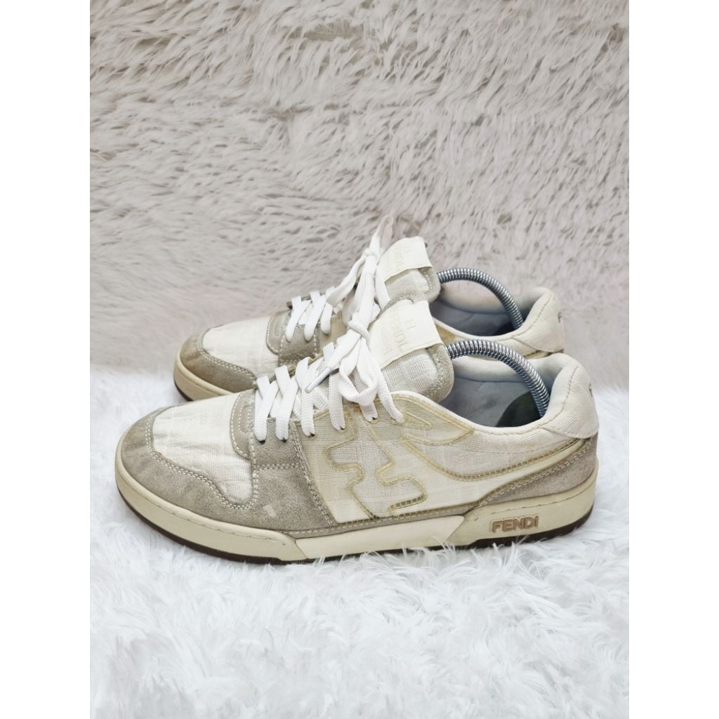 พร้อมส่งรองเท้าผ้าใบFENDIไซด์44