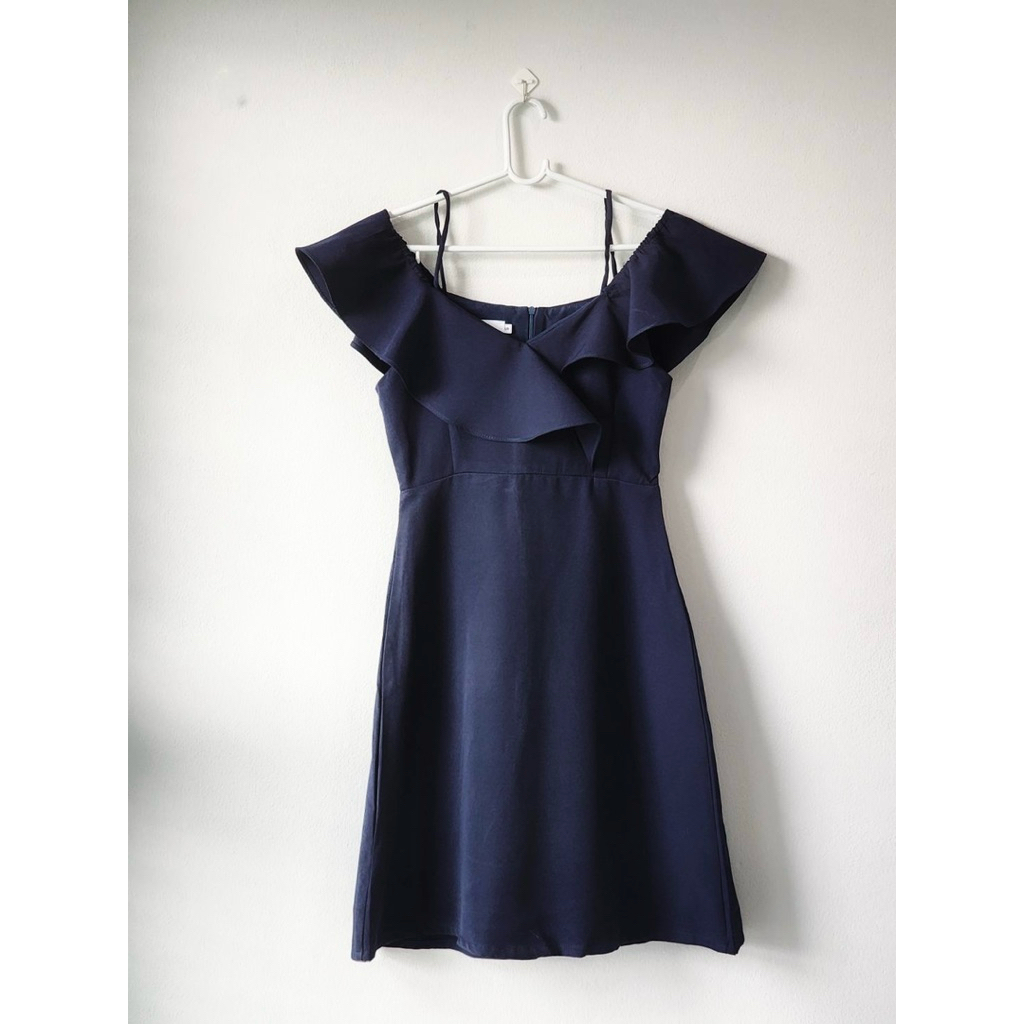 ส่งต่อมือสอง เดรสออกงาน แบรนด์ Esfera