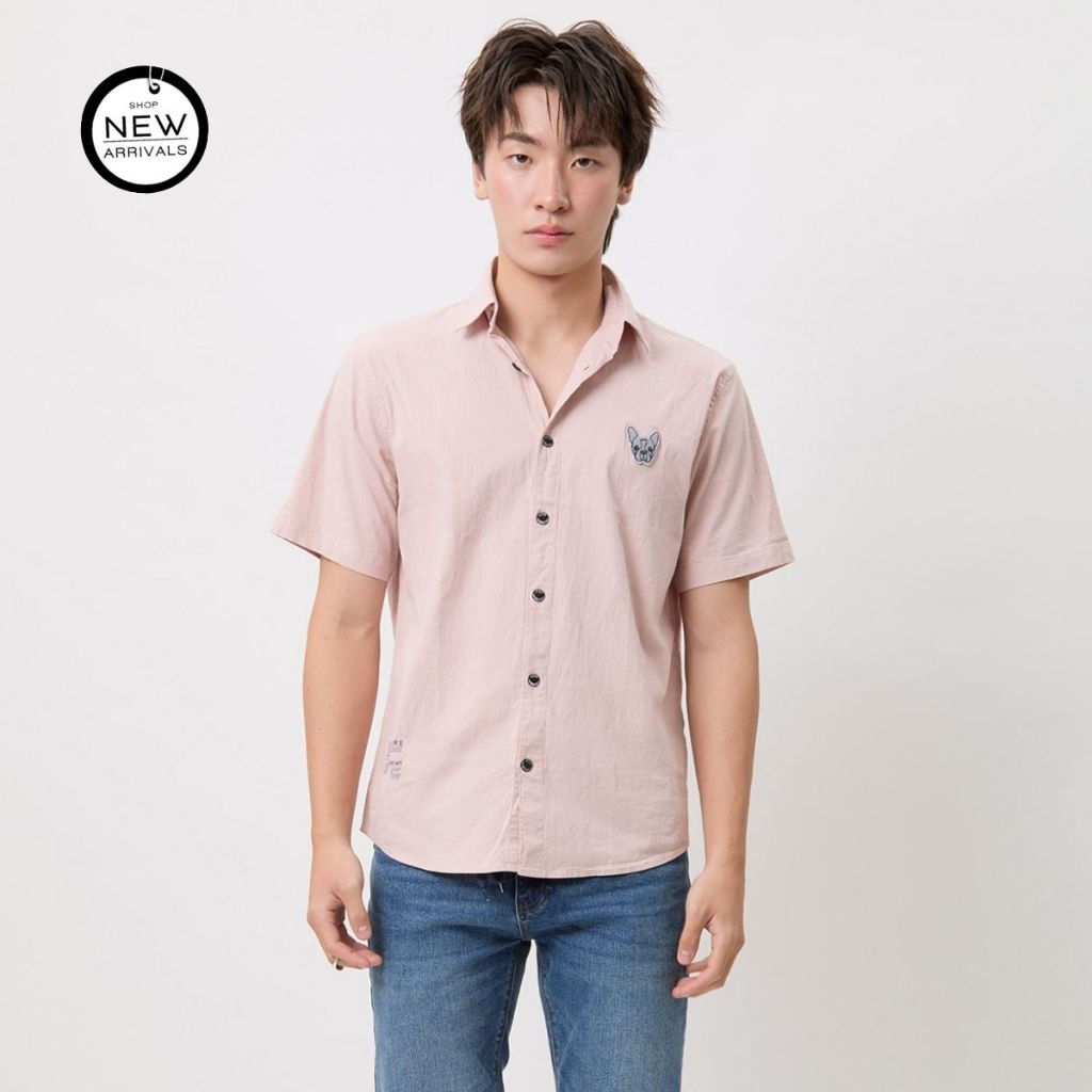 ESP เสื้อเชิ้ตเฟรนช์ชี่แขนสั้น ผู้ชาย สีชมพู | Frenchie Graphic Short Sleeve Shirt | 03849