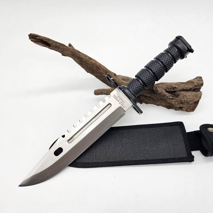 มีดพกCOLDSTEEL (D8) คุณภาพดี ใบสแตนเลสปัดเงาและใบดำ ด้ามจับเซาะร่องกันลื่น ท้ายด้ามมีที่ล็อก มีซองเก็บ