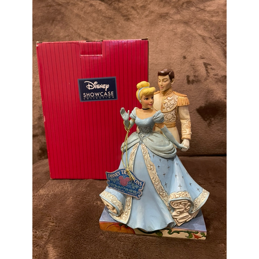 [พร้อมส่ง] Disney Showcase, NEW in box, Cinderella & Prince Charming in a fairytale love collection