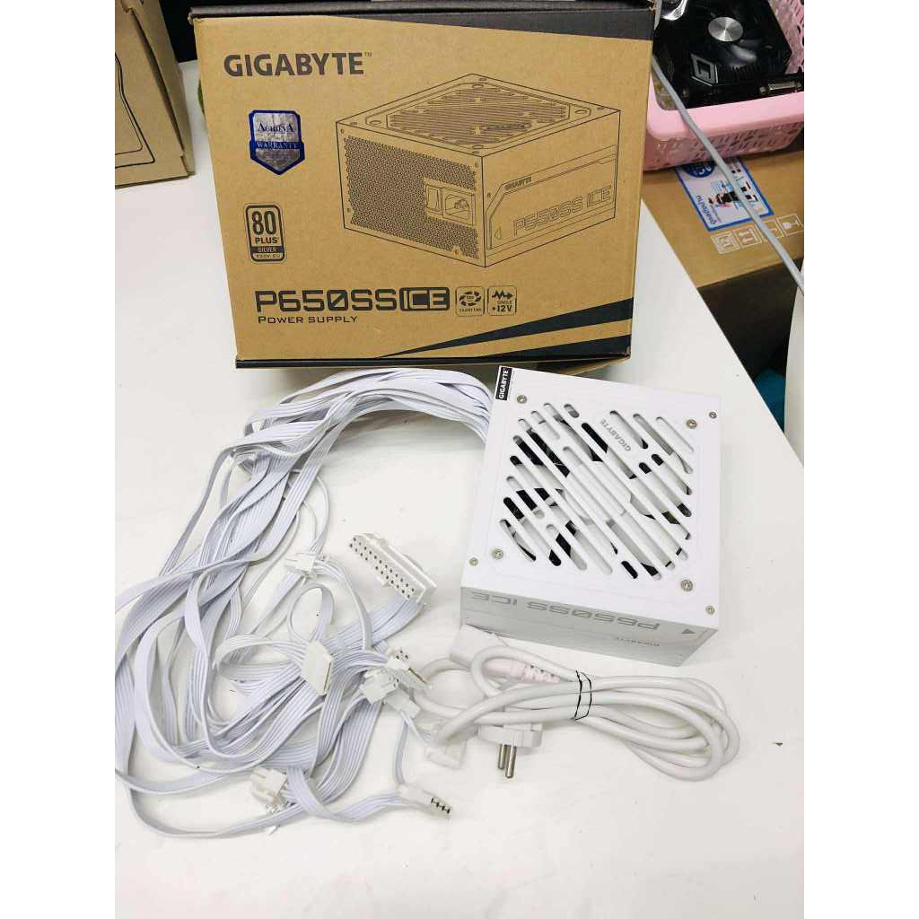 POWER SUPPLY (80+ SILVER) 650w. GIGABYTE P650SS GP-650SS ICE ครบกล่อง ใช้งานปกติ ประกันศนูย์