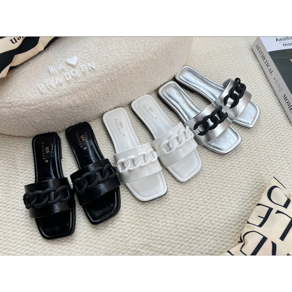 Rinya shoes รองเท้าแตะแฟชั่นหนังPUแต่งโซ่ใหญ่ สวยหรูมากค่ะ มีไซด์ 36-45 สินค้าพร้อมส่งนะคะ