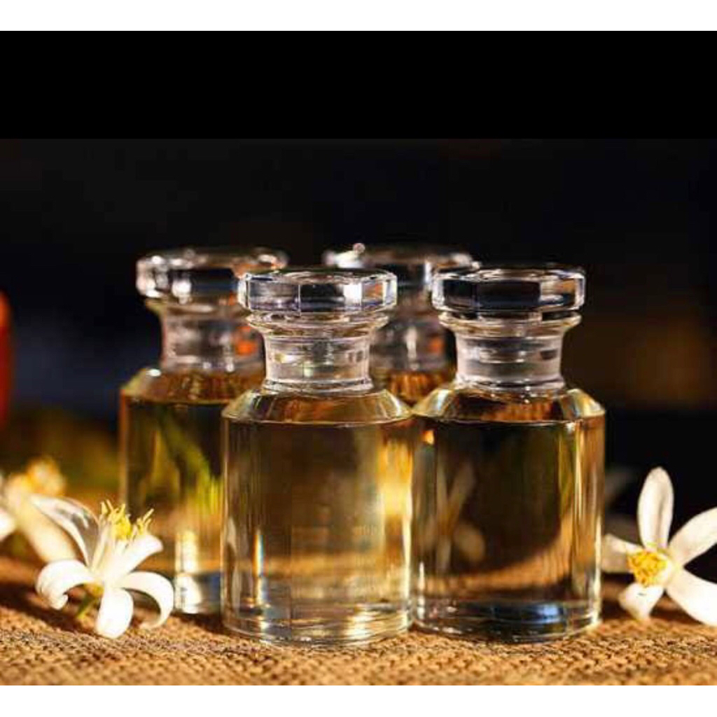 หัวน้ำหอมแท้ 100%เข้มข้น  เป็นออยล์ไม่ผสมแอลกอฮอล์ ขนาด 6  ml หัวลูกกลิ้ง กลิ่น ผู้ชาย /ผู้หญิง