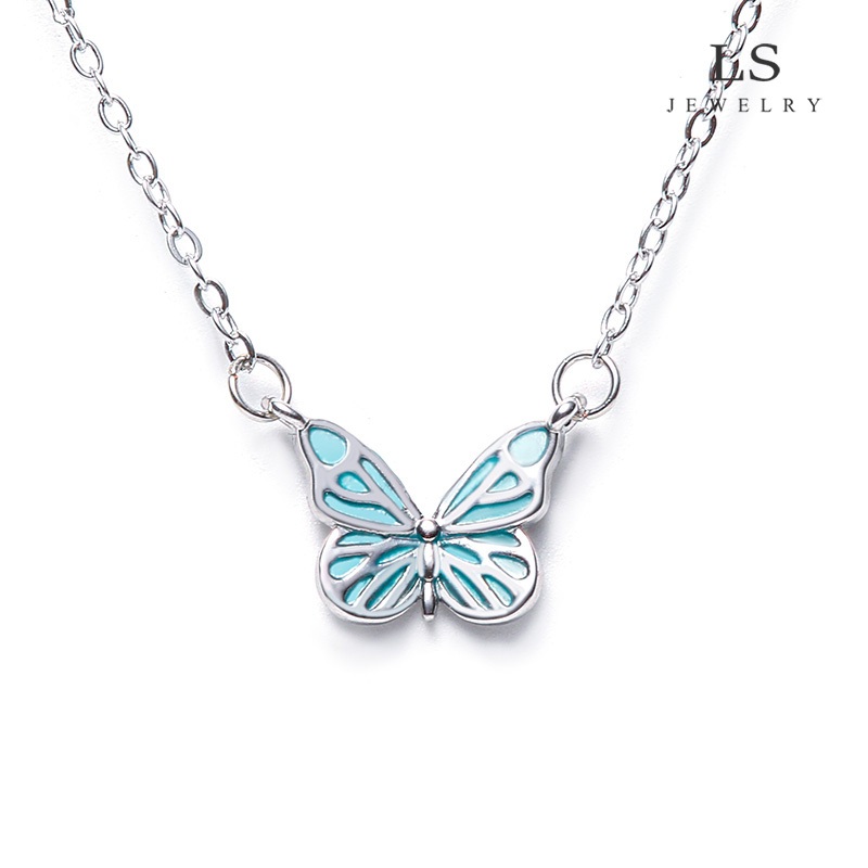 LS สร้อยคอผู้หญิง สร้อยคอรูปผีเสื้อทองคำขาว แวววาวละเอียดอ่อน n2830