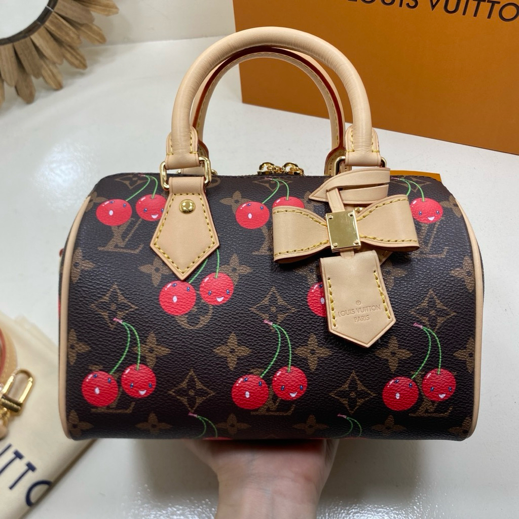 📍📍ก่อนสั่งทักเเม่ค้า เชคสตอค เเจ้งสีไซส์กับเเม่ค้าก่อนน๊า📍📍 LV CHERRY