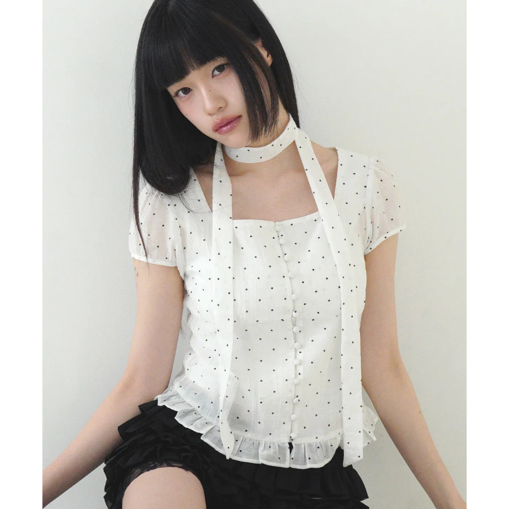 (พรี) ILLIGO ribbon tie square neck blouse