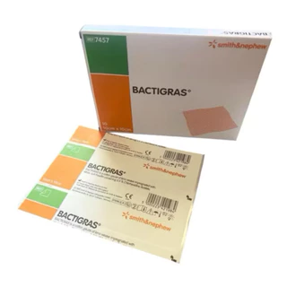BACTIGRAS แผ่นตาข่ายแปะแผล Smith & Nephew ขนาด 10x10 cm. (1ลัง/12 กล่อง)#120 แผ่น