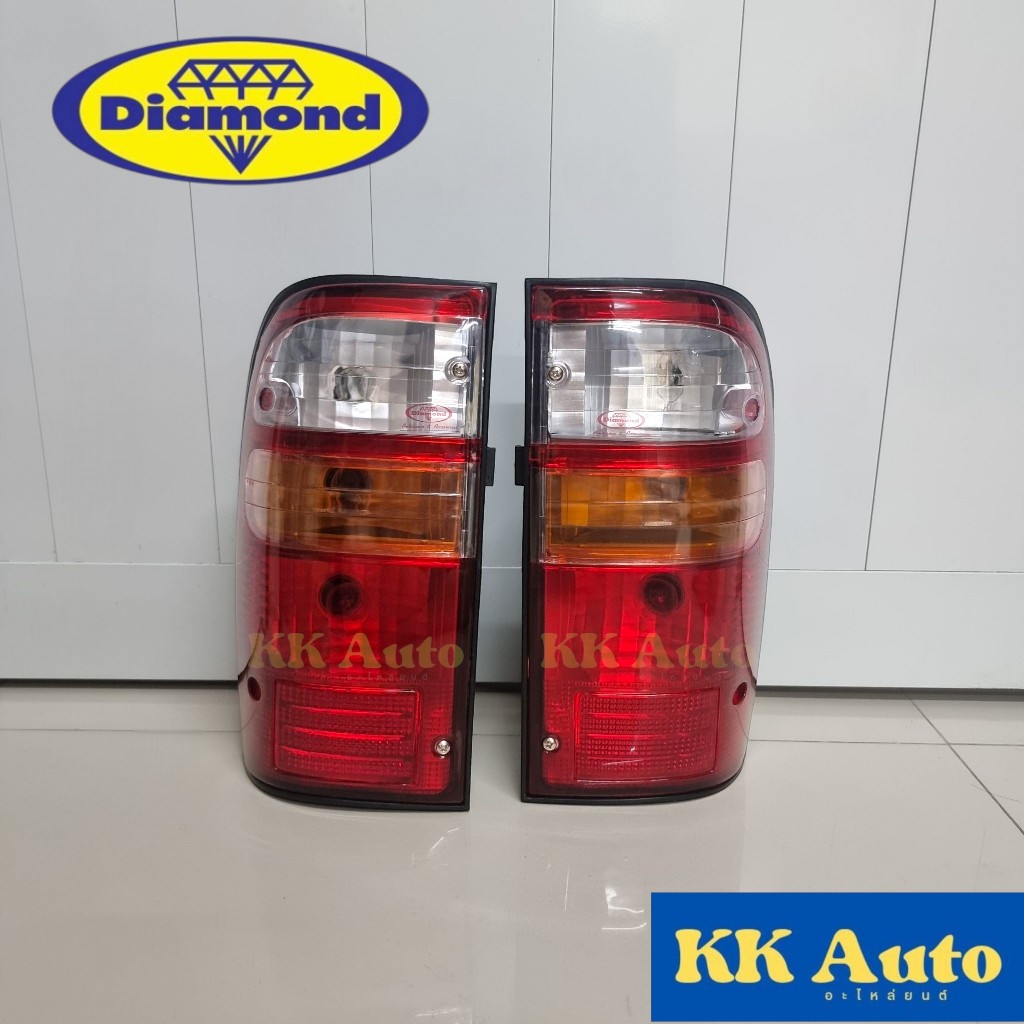 ไฟท้าย  โตโยต้า ไทเกอร์ ดีโฟว์ดี ตราเพชร TOYOTA TIGER D4D ปี2001-2003 Diamond