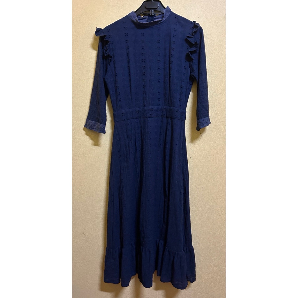 เดรสผ้าลูกไม้ฉลุมีซับใน ป้าย Hiso  Hiso ซิปหลัง