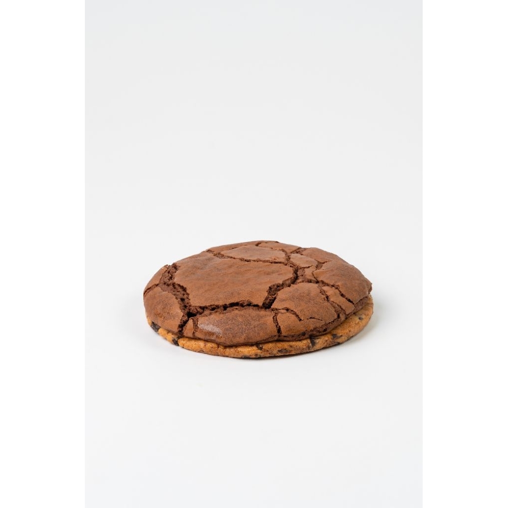 COOKIE BROWNIE with COOKIE CRUSH