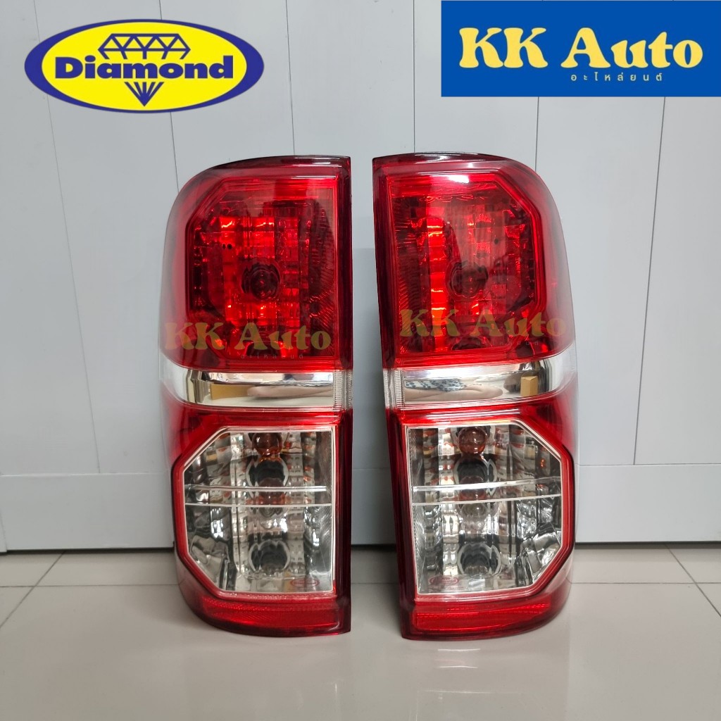 ไฟท้าย เสื้อไฟท้าย TOYOTA HILUX VIGO CHAMP ปี 2011-2014 โตโยต้า วีโก้ แชมป์ ไดมอนด์ Diamond ตราเพชร
