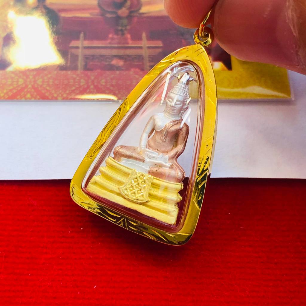 จี้หลวงพ่อโสธร ปี 46 หล่อกลาง เลี่ยมทองแท้90%