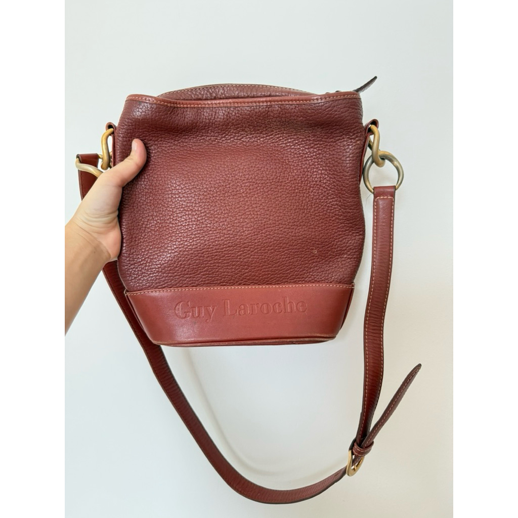 ส่งต่อ กระเป๋าหนังแท้ Guy Laroche