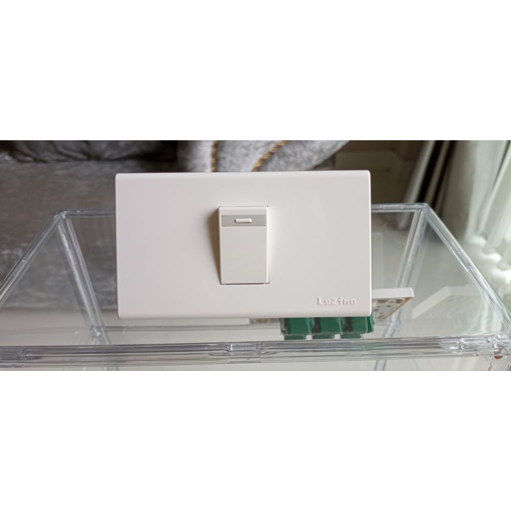 Luzinoสวิตช์ไฟทางเดียวพร้อมหน้ากาก (ทองแดงแท้)