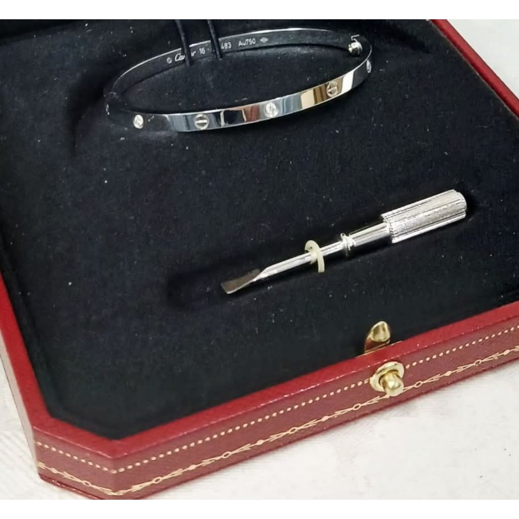 กำไลcartierของแท้เพรช6เม็ด