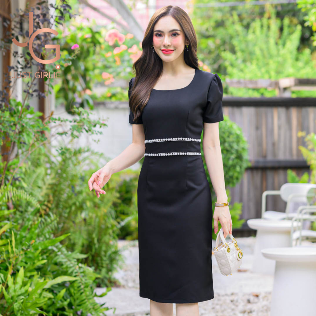 ❤️Dress Layla❤️เดรสสีพื้น ดีไซน์กระโปรงทรงเอ ใส่เที่ยว ใส่ทำงาน หรือใส่ออกงาน ก็สวยเรียบหรู พร้อมส่ง มีไซส์ S M L XL