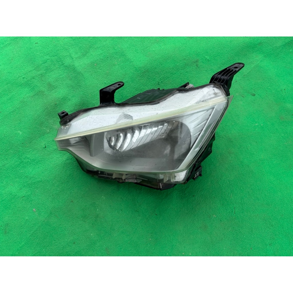 ไฟหน้า isuzu d-max 2020 ข้าง ขวา .