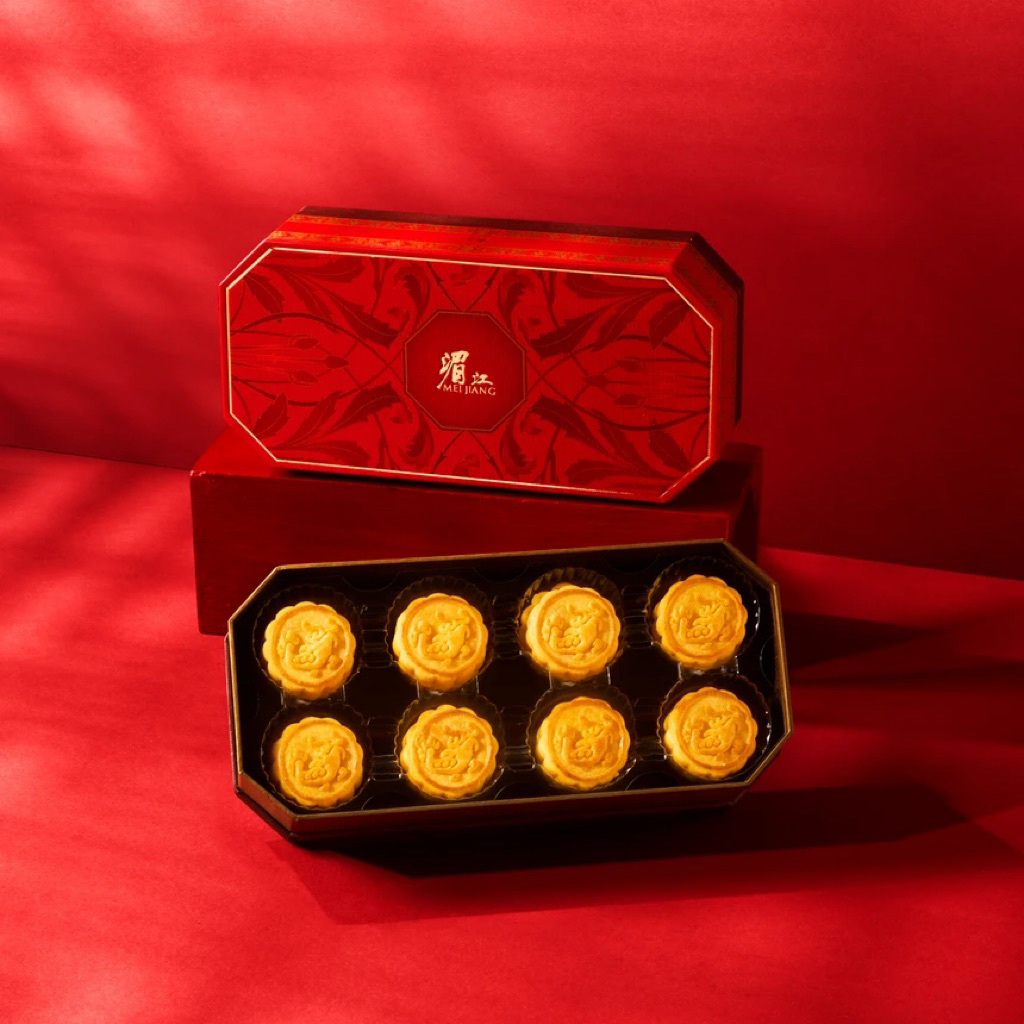 ขนมไหว้พระจันทร์ไส้คัสตาร์ด 2025 โรงแรมเพนนินซูลา Peninsula Bangkok Hotel (1 กล่องมี 8 ชิ้น)