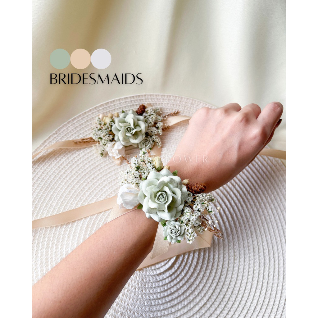 ข้อมือเพื่อนเจ้าสาว ดอกไม้กระดาษสา ดอกไม้สีเขียวเบจ / เขียวขี้ม้า