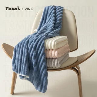 Tawii. ผ้าเช็ดตัว 70*140cm ขนาดใหญ่ ผ้าขนหนู พันทั้งตัว ขนแกะปะการัง แห้งไว ซับน้ำดีขนไม่หลุด