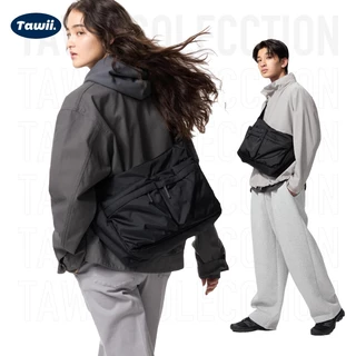 Tawii. กระเป๋าคอม กระเป๋า ขนาดใหญ่ กระเป๋าข้าง สะพายข้างไนล่อน Unisex Bag กันน้ำ กระเป๋าเท่ๆ