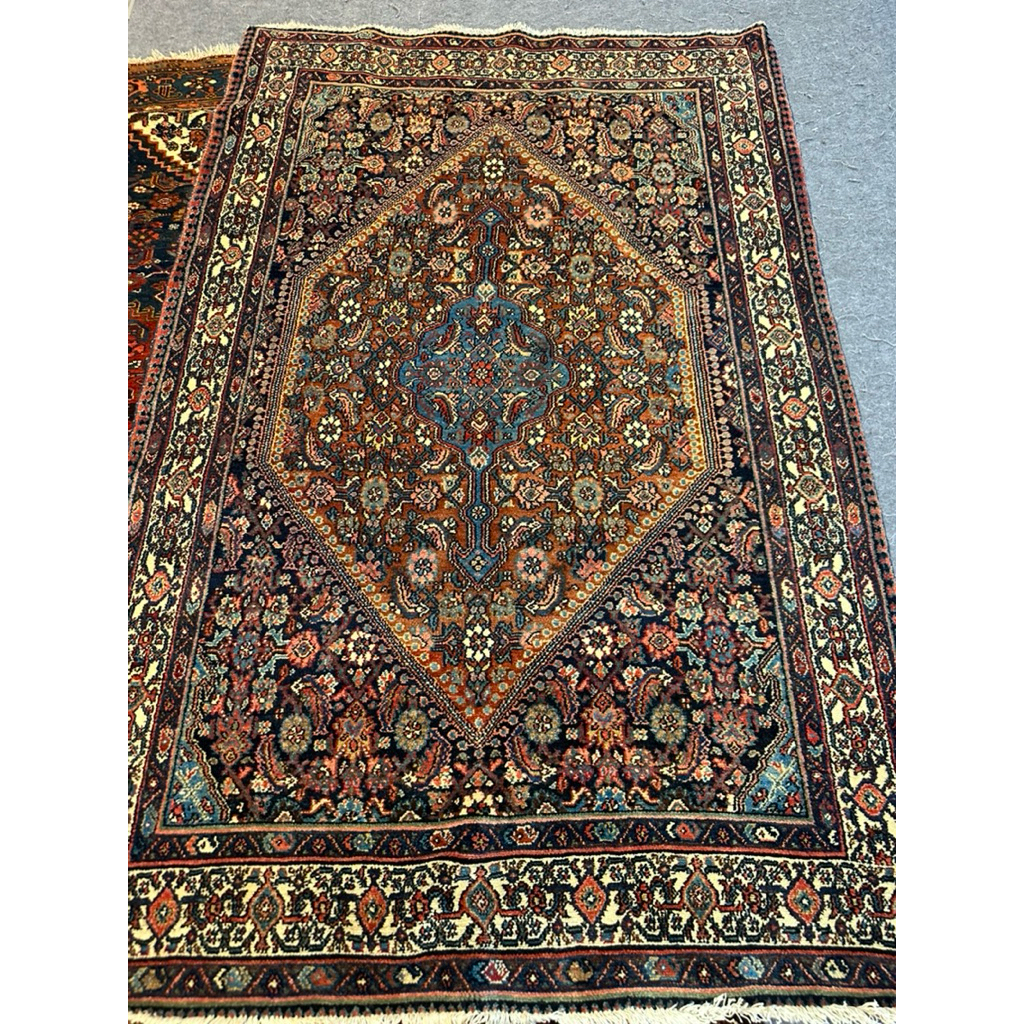 Persian Tribal Carpet 124x196 cm – Hand-Knotted in Iran, 100% Wool, Authentic Vintage Rug