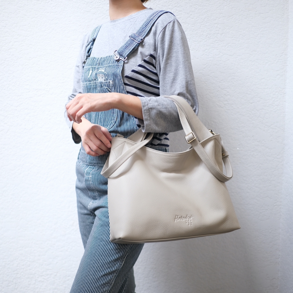 🔥พร้อมส่ง!! กระเป๋าสะพายหนังวัว หนังนุ่ม ขึ้นไหล่ได้ ใส่ iPad 11" ได้สบาย 🔥🔥 Hoshi Hatsukoi Bag